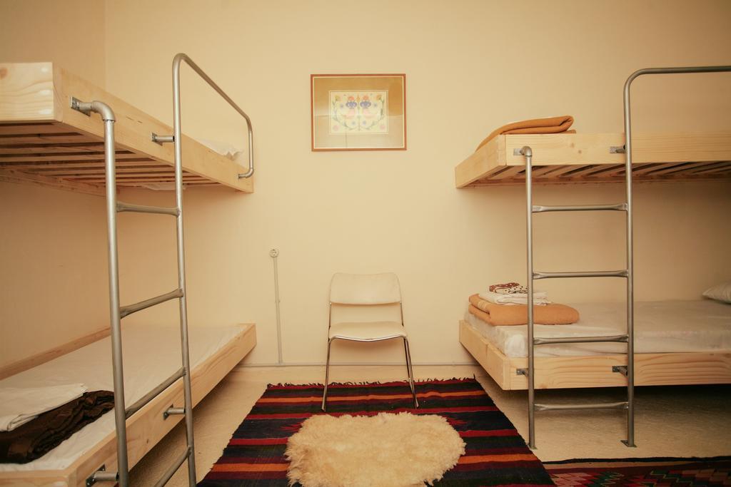 Zig Zag Hostel Tirana Kültér fotó